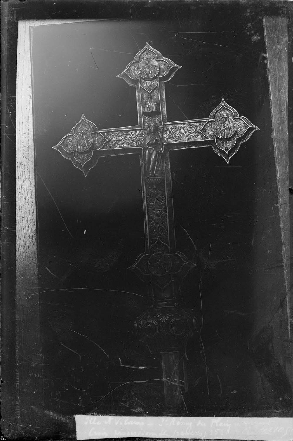 Croix processionnelle - © Ministère de la Culture (France), Médiathèque du patrimoine et de la photographie, diffusion GrandPalaisRmn Photo
