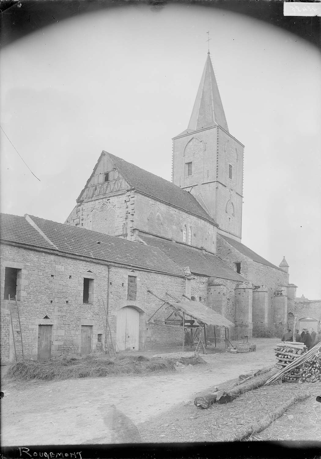 Façade latérale et clocher