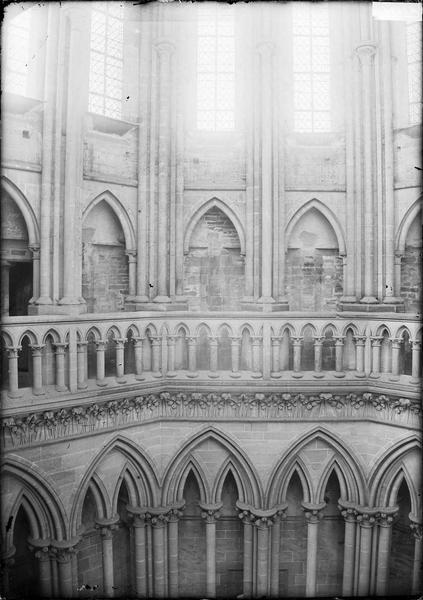 Tour lanterne, second étage, intérieur