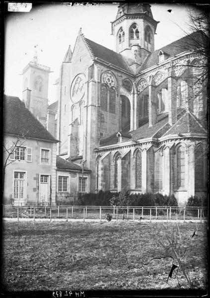 Abside et bras du transept