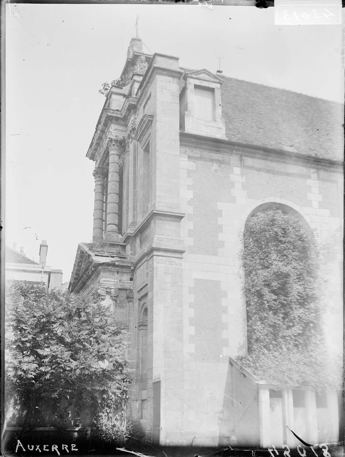 Chapelle, angle sud-ouest