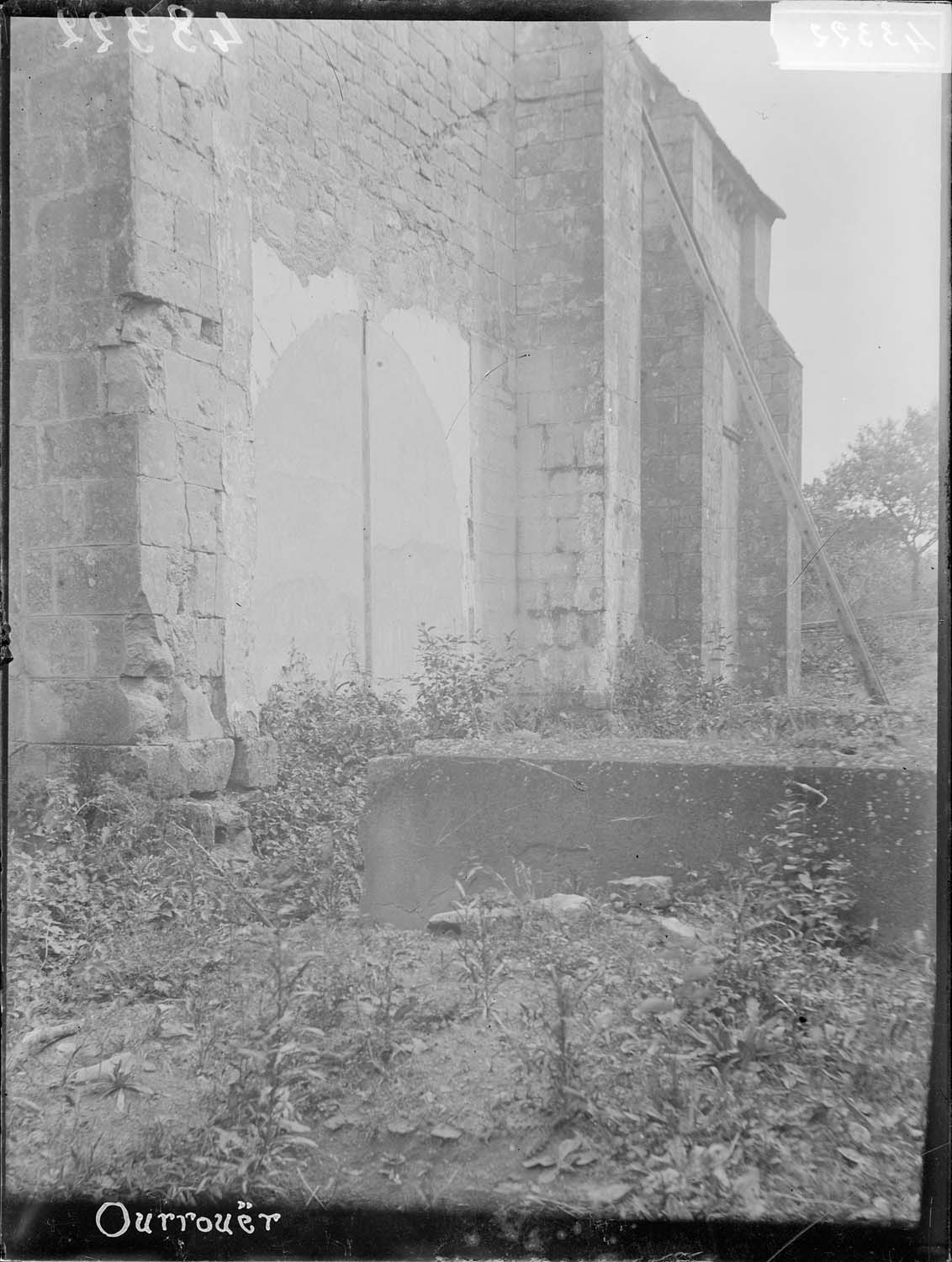 Partie latérale, contreforts