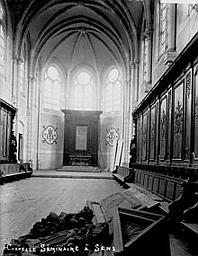 Chapelle, nef, vue de l'entrée - © Ministère de la Culture (France), Médiathèque du patrimoine et de la photographie, diffusion RMN-GP