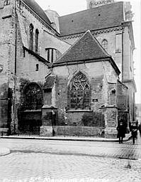 Chapelle, à l'extérieur