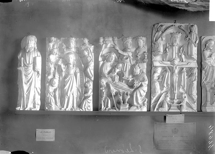 Bas-relief, albâtre anglais. Bas-relief, albâtre anglais