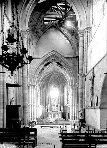 Nef, vue de l'entrée