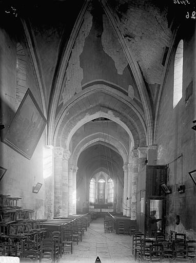 Nef, vue de l'entrée