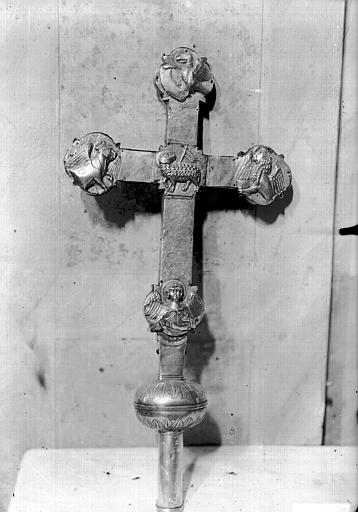 Croix processionnelle, revers