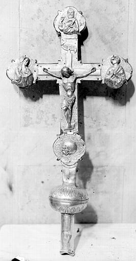 Croix processionnelle