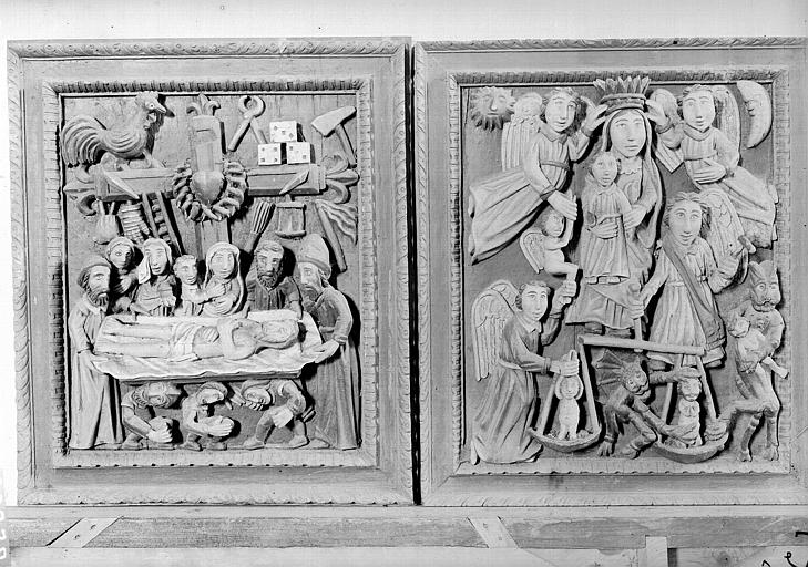 Hauts-reliefs : Mise au tombeau, Pèsement des âmes ; appartiennent à un ensemble de 14 hauts-reliefs.