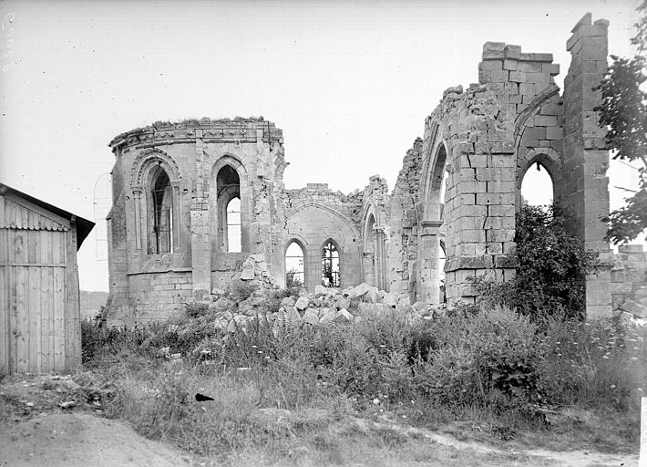 Abside et transept, au nord