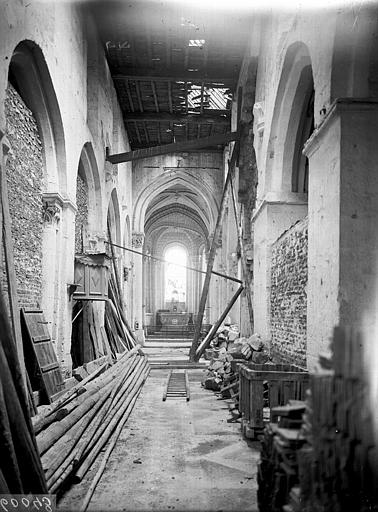 Nef, vue de l'entrée