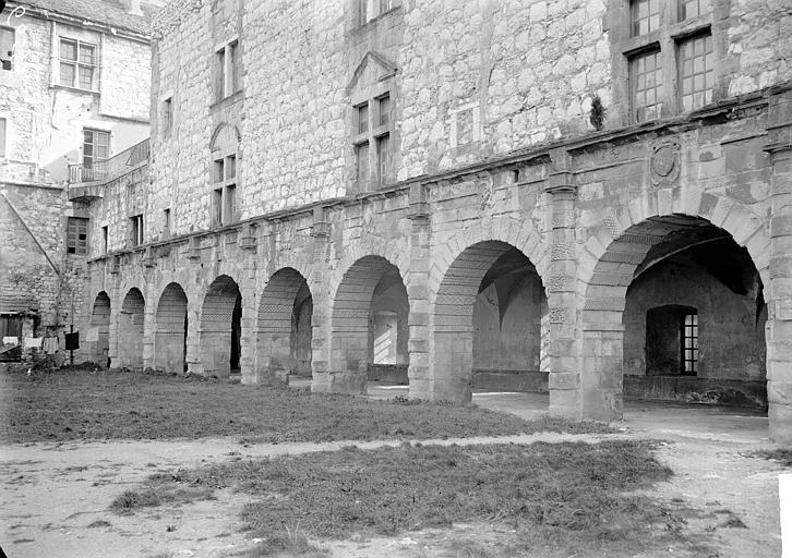 Façade sur cour