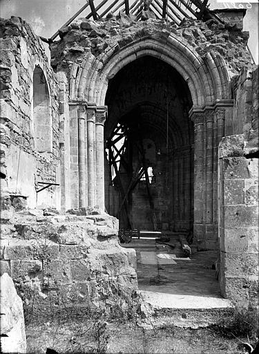 Intérieur, ruines