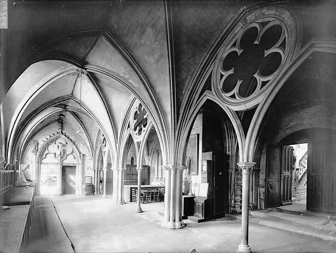 Salle capitulaire et sacristie de l'ancien cloître