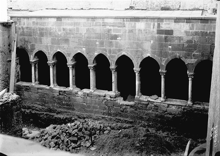 Cloître, galerie, vue cavalière