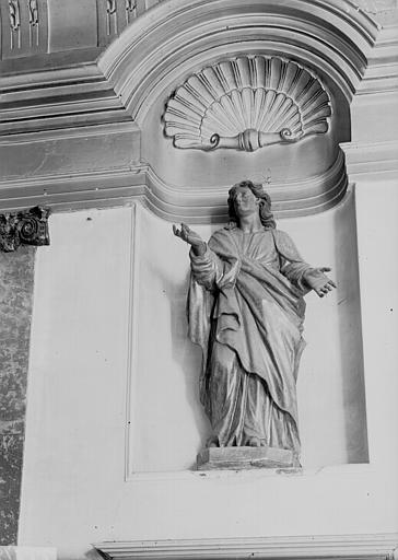 Statue en bois, saint Jean l'Evangéliste