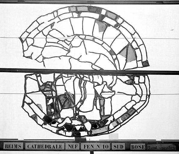 Vitrail, nef, fenêtre 10, rose et écoinçons, panneau 13