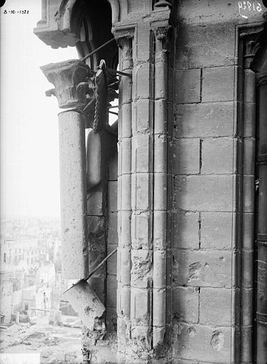 Façade nord, partie supérieure d'arc-boutant