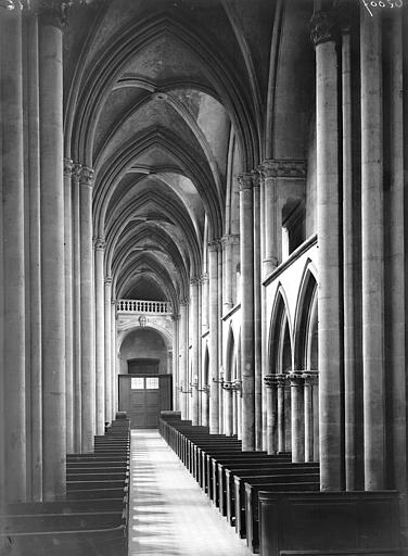 Nef, vue du choeur