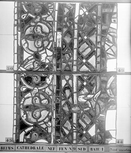Vitrail, nef, fenêtre 9, au sud, baie 1, panneaux 44, 45, 49, 50