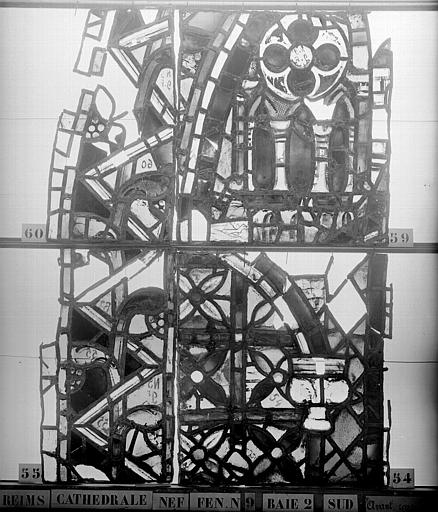 Vitrail, nef, fenêtre 9, au sud, baie 2, panneaux 54, 55, 59, 60