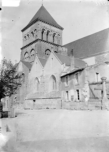 Clocher et chapelle