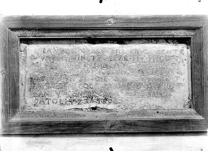 Inscription gravée sur pierre