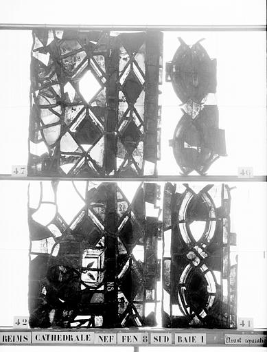 Vitrail, nef, fenêtre 8, au sud, baie 1, panneaux 41, 42, 46, 47