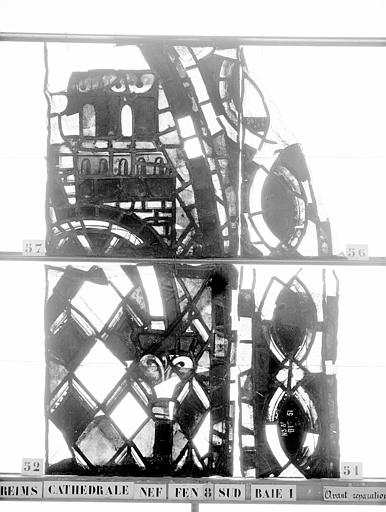 Vitrail, nef, fenêtre 8, au sud, baie 1, panneaux 51, 52, 56, 57