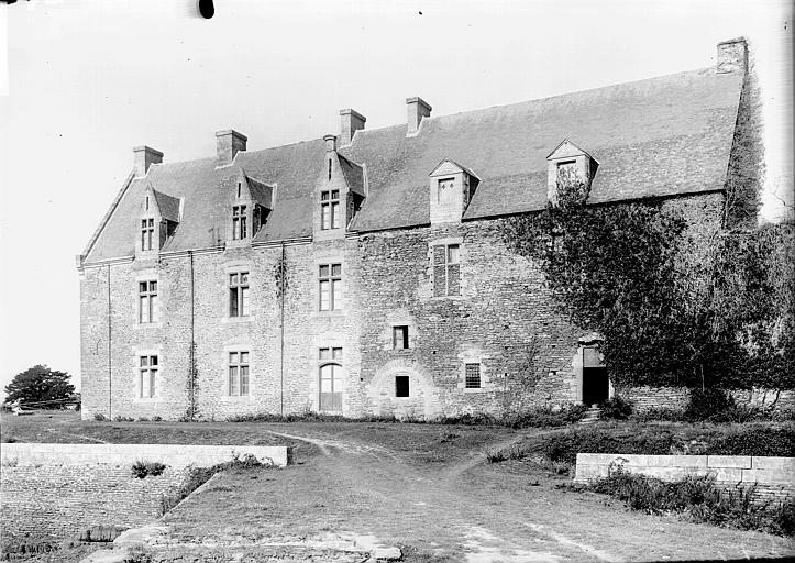 Bâtiment restauré, façade