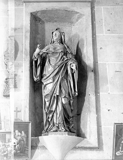 Statue de sainte Marthe