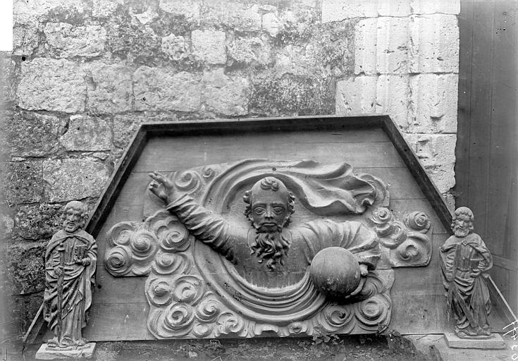 Panneaux en bois, dessus d'autel et deux statuettes - © Ministère de la Culture (France), Médiathèque du patrimoine et de la photographie, diffusion RMN-GP