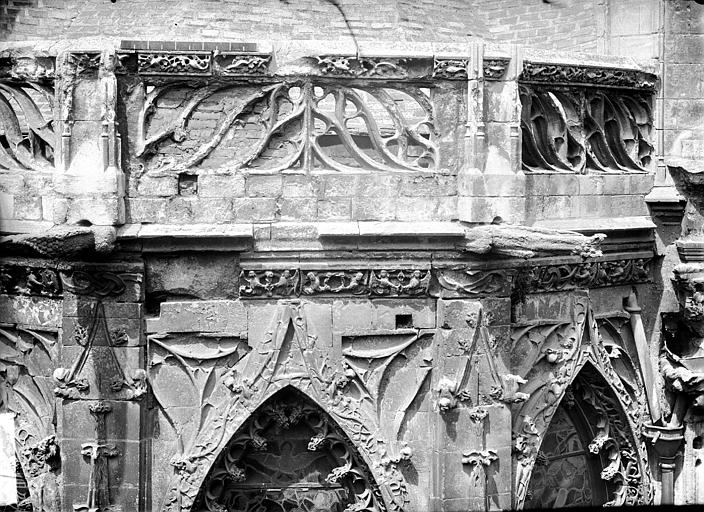 Balustrade de la galerie supérieure