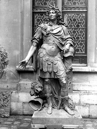 Statue de Louis XIV