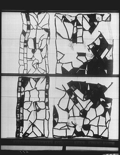 Vitrail, nef, côté nord, fenêtre 3, baie 2, panneau et débris au sol