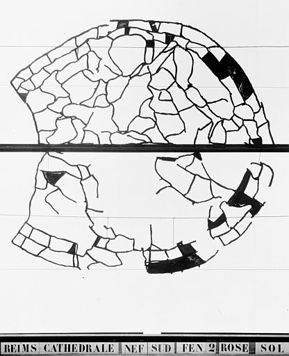 Vitrail, nef, côté sud, fenêtre 2, panneau et débris au sol