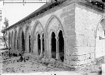 Porche, angle sud-ouest