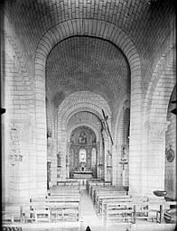 Nef, vue de l'entrée