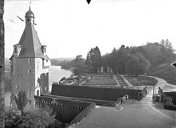 Tour Saint-Jean et terrasse