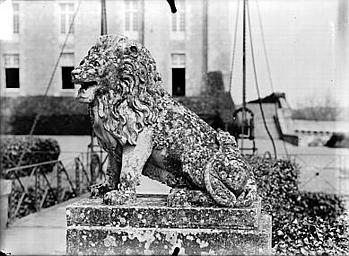 Pont-levis, lion