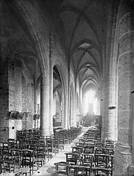 Nef, vue de l'entrée