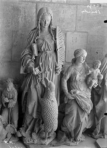 Statues : sainte Agnès et Vierge à l'Enfant