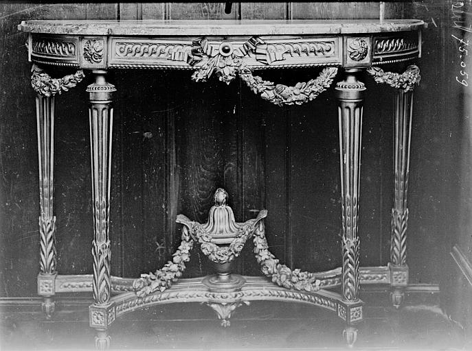 Console Louis XVI