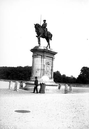 Statue équestre du duc de Montmorency