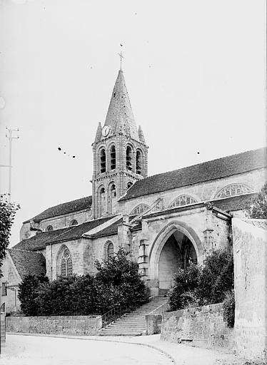 Clocher et façade latérale