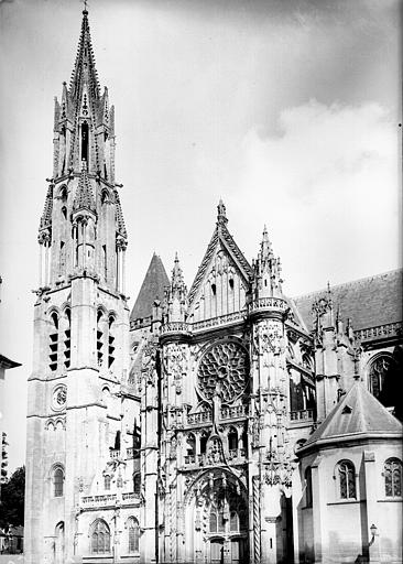 Clocher et partie latérale