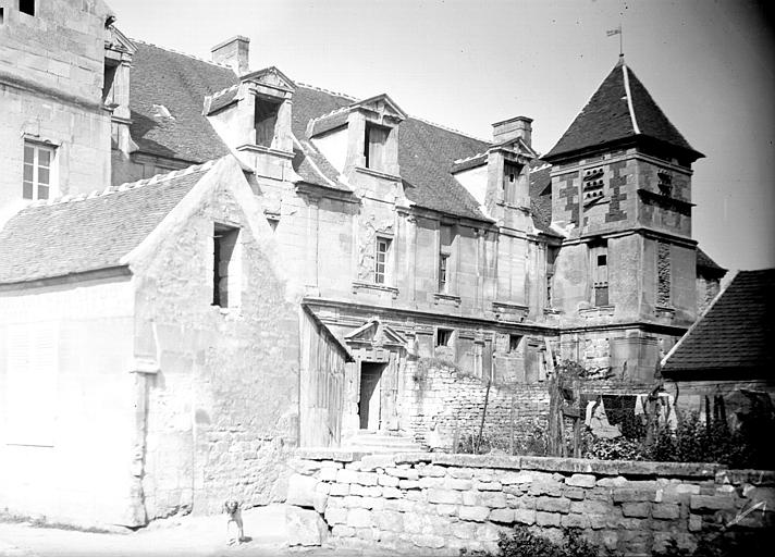 Façade sur la cour