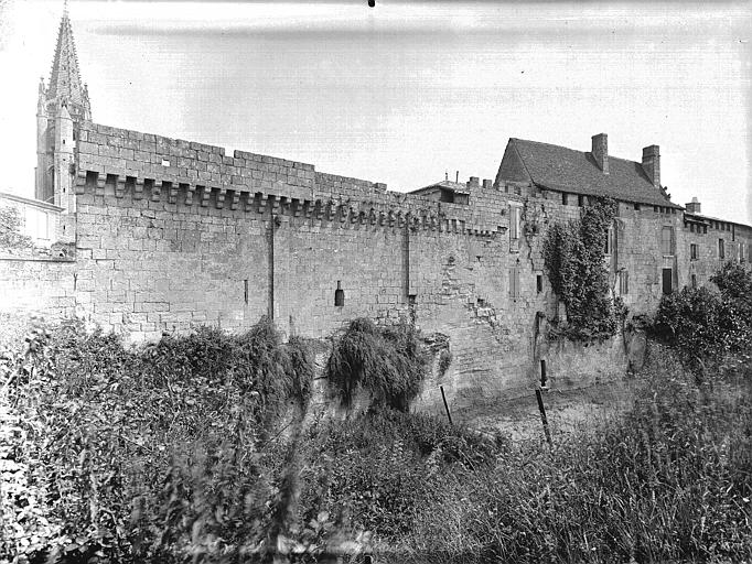 Remparts, côté sud et clocher