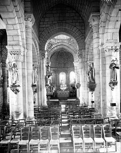 Nef vue de l'entrée